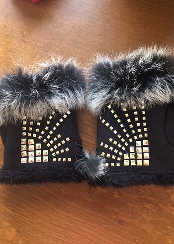 Kürk Detaylı Siyah Gotik Eldiven - Görsel 6