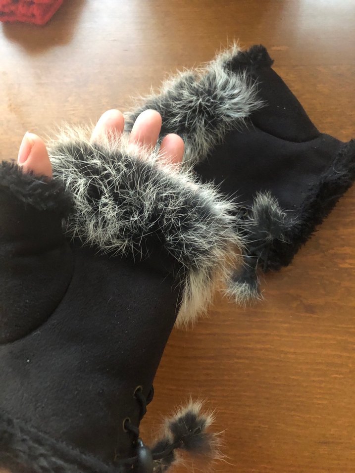 Kürk Detaylı Siyah Gotik Eldiven - Görsel 2