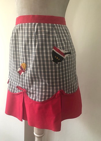 Nakışlı Kırmızı Gri Mutfak Önlüğü - Görsel 2