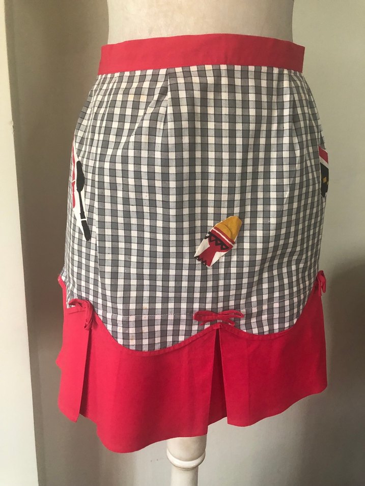 Nakışlı Kırmızı Gri Mutfak Önlüğü - Görsel 5