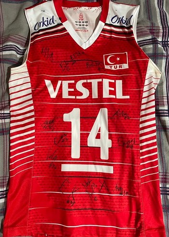 Diğer Kadin Voleybol A Milli Takim İmzali Forma