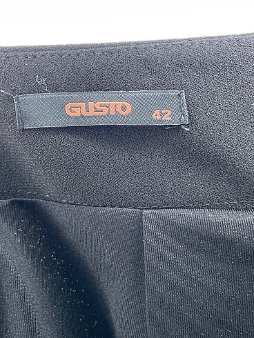 42 Beden siyah Renk Gusto Midi Etek %70 İndirimli.