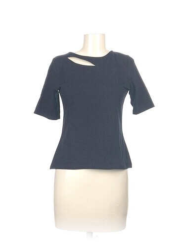 PreLoved T-shirt %70 İndirimli.
