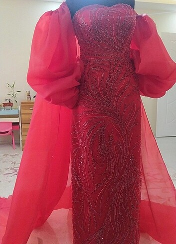 Tasarımcı Pelerinli kına elbisesi 