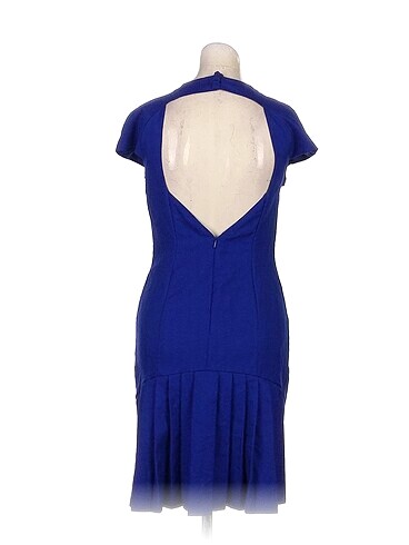 36 Beden PreLoved Kısa Elbise %70 İndirimli.