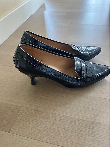 Tod's TOD?S topuklu klasik rugan ayakkabı