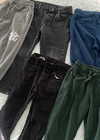 6 Yaş Beden Gri Rahat Kesim Kot Pantolon Erkek Çocuk ve eşofmanlar