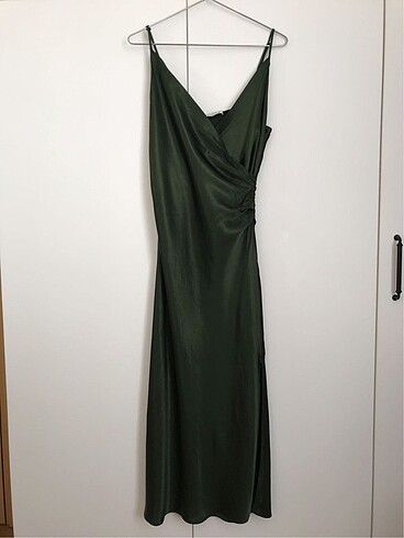 Zara Zara saten elbise