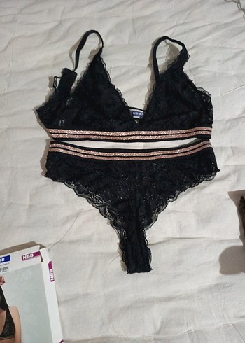 Siyah Baskılı İç Çamaşırı - Görsel 2