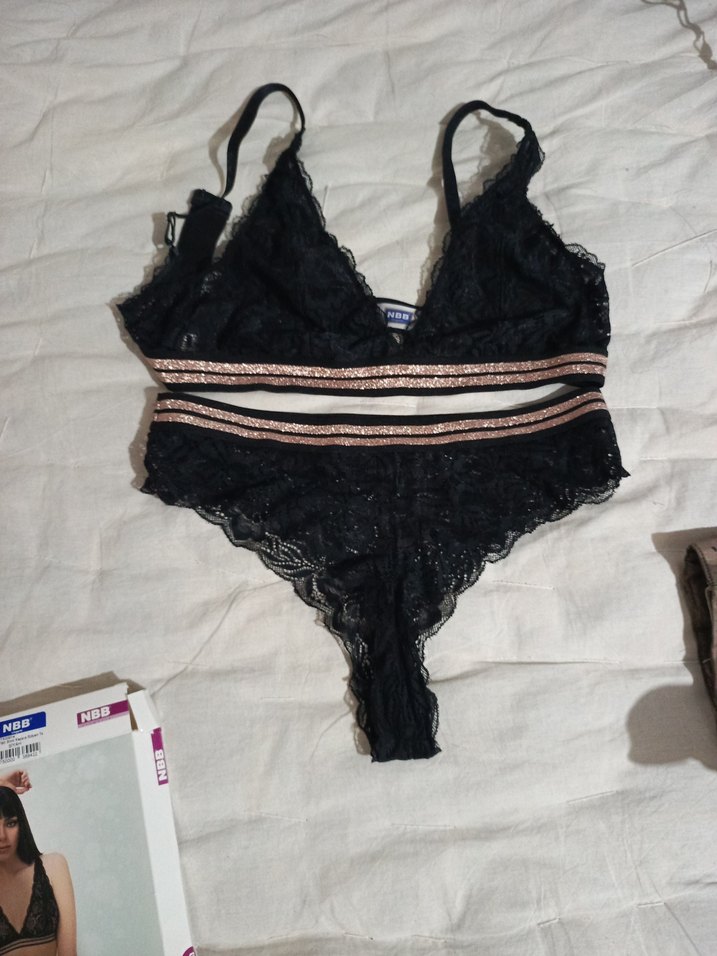 Siyah Baskılı İç Çamaşırı - Görsel 2