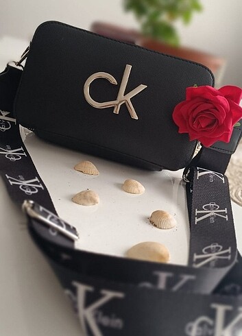Beden Calvin Klein yeni etiketli ürün