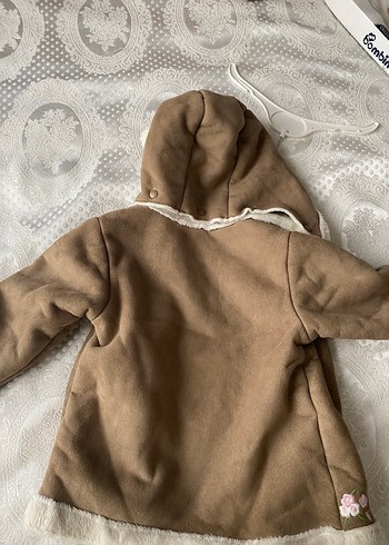 Nakışlı Kapüşonlu Kız Çocuk Kaban - Görsel 5