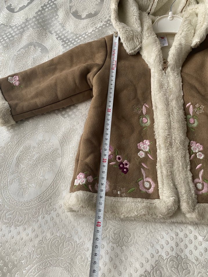 Nakışlı Kapüşonlu Kız Çocuk Kaban - Görsel 2