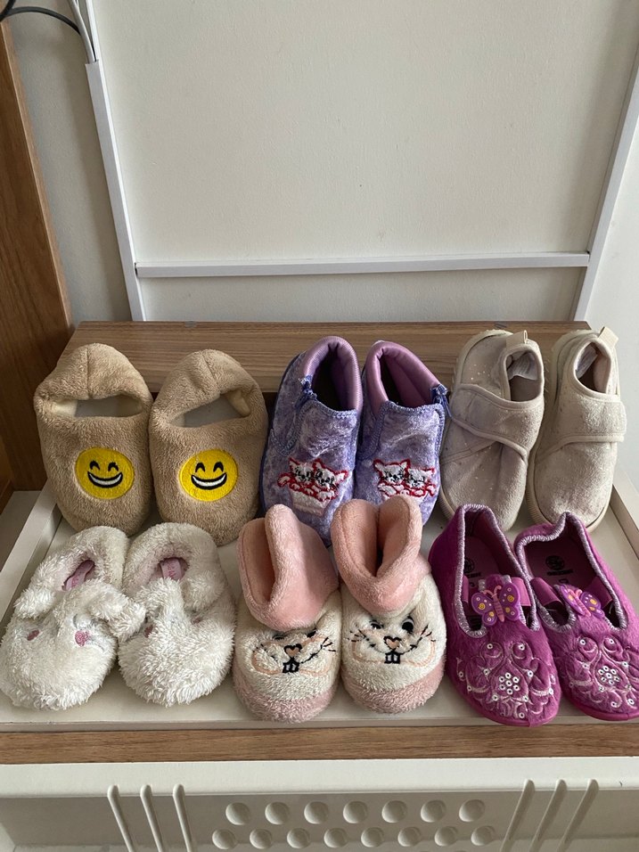 Kız çocuk 1.5 yas ve 4-5 yas arası ev ayakkabısı. Panduf - Görsel 2