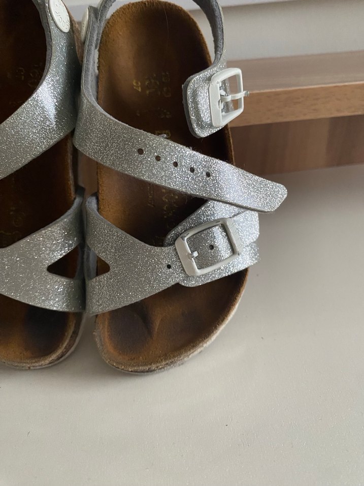 Kız Çocuk Gri Tokalı sandalet - Görsel 3