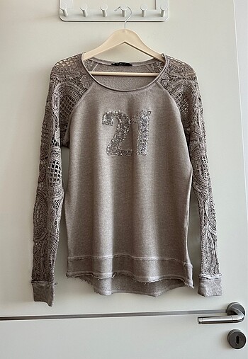 Afrodit kolları dantelli şık sweatshirt