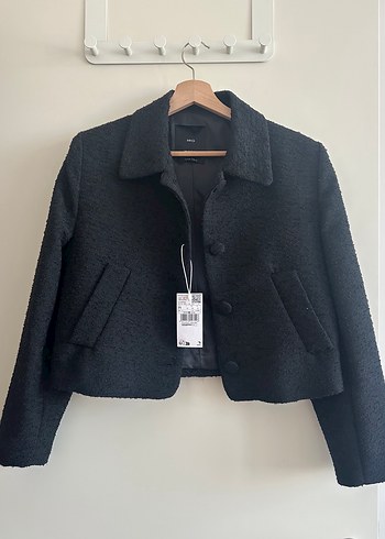 Mango, siyah crop ceket - Görsel 4