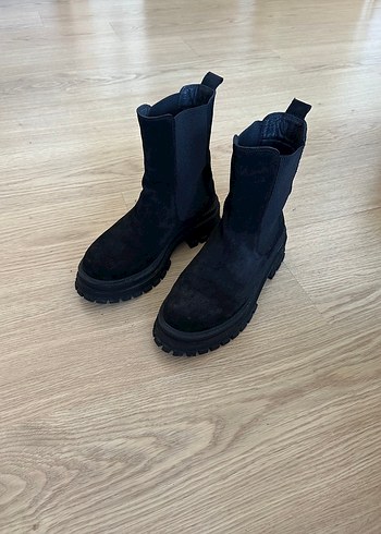 Siyah Süet Kalın Topuklu Bot - Görsel 4