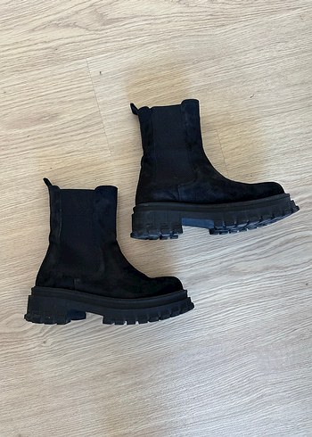 Siyah Süet Kalın Topuklu Bot - Görsel 6