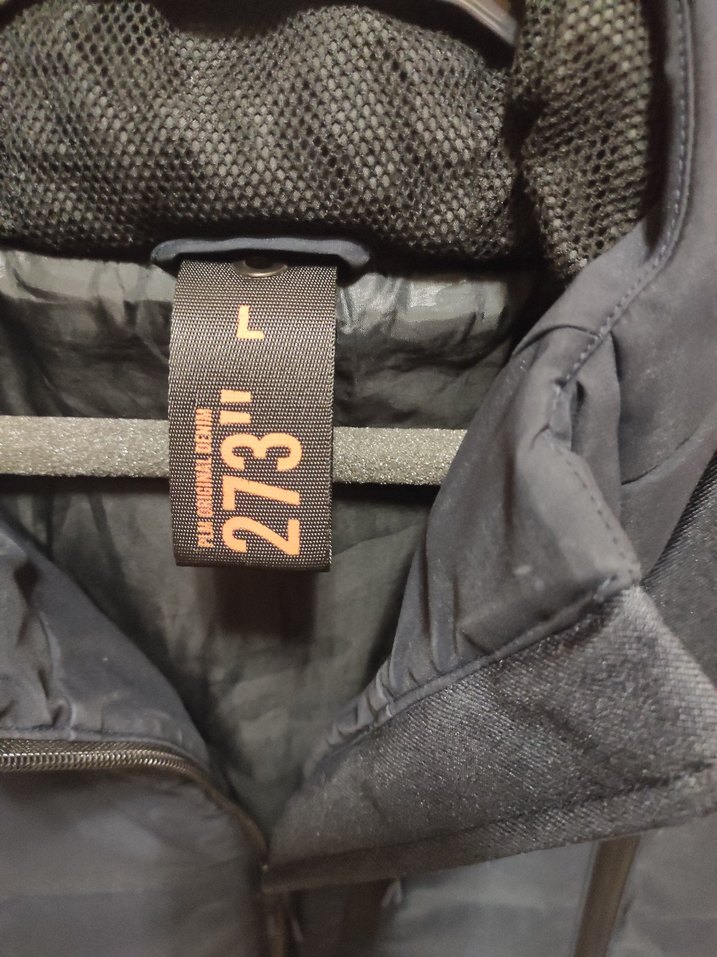 Siyah Kapüşonlu Fermuarlı Erkek Yelek - Görsel 2