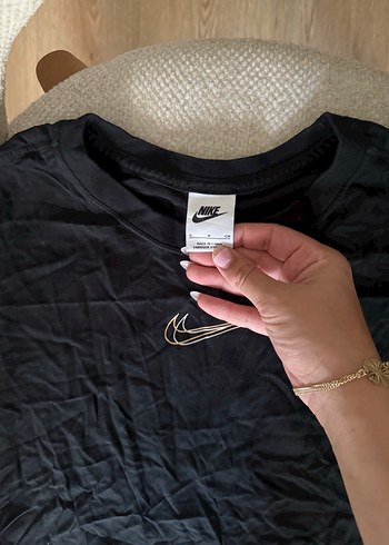 Nike Siyah Baskili Kadin Tisort Krop