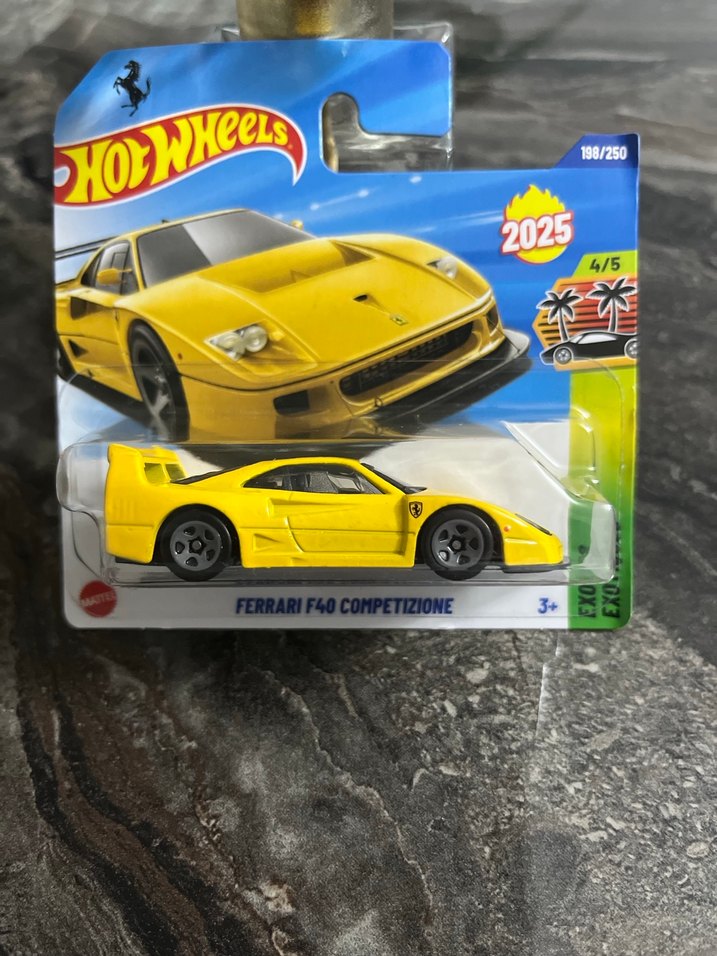 Hot Wheels Sarı Ferrari F40 Competizione Oyuncak Araba - Görsel 2