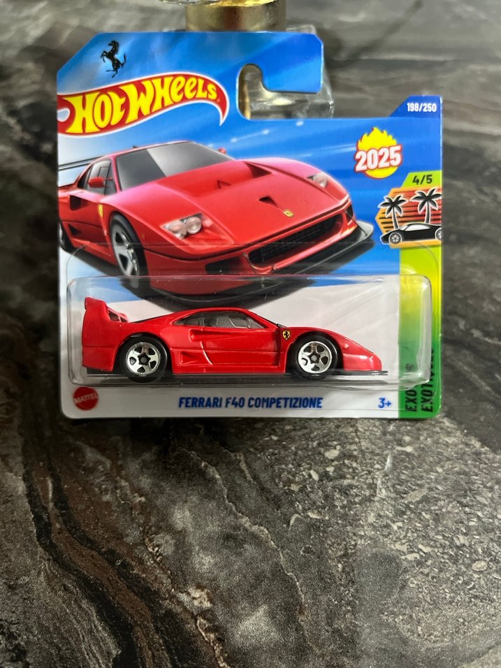 Hot Wheels Ferrarı F40 Compezıone - Görsel 2