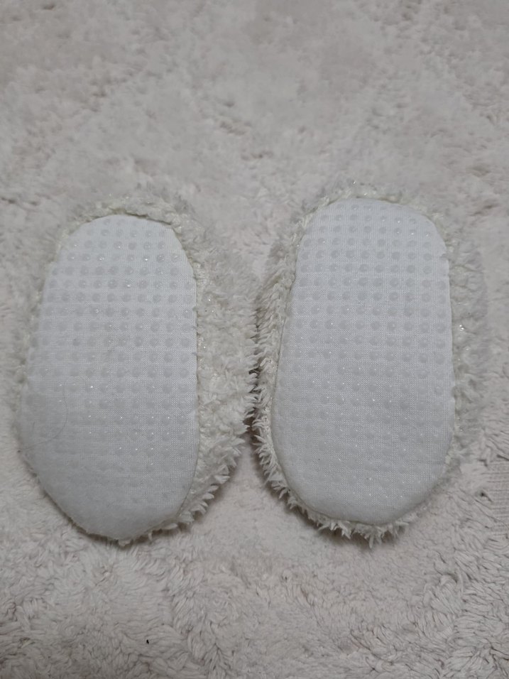 Kızlar için Beyaz Peluş Ev Terliği - Görsel 3