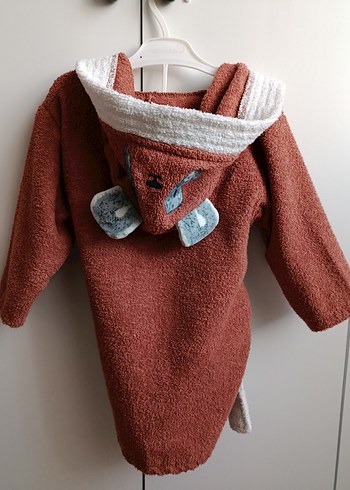 Çocuk Kahverengi Kapüşonlu Bornoz - Görsel 2