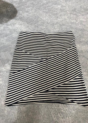 Zara Çizgili Pileli Midi Kadın Etek