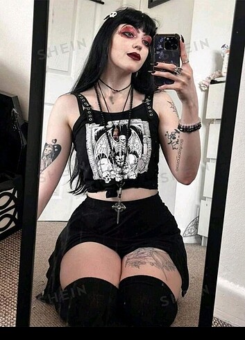 Sheinside Shein goth grunge crop 