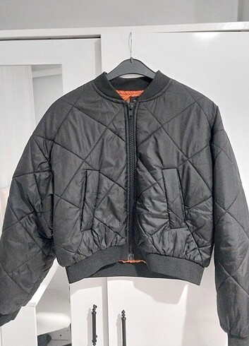 Bomber mont