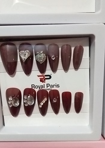 Bej Renkli Taşlı Tırnak Süslemeleri - Görsel 4