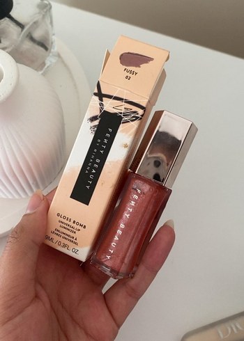 Fenty Beauty Açık Pembe Dudak Parlatıcısı - Görsel 2