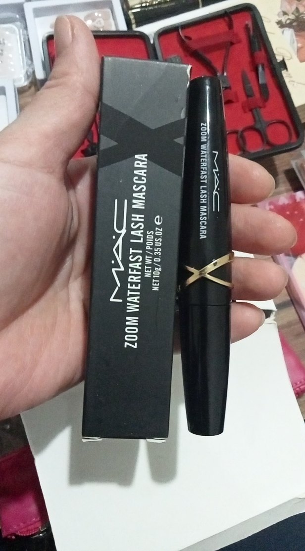 MAC Zoom Waterfast Siyah Maskara - Görsel 2