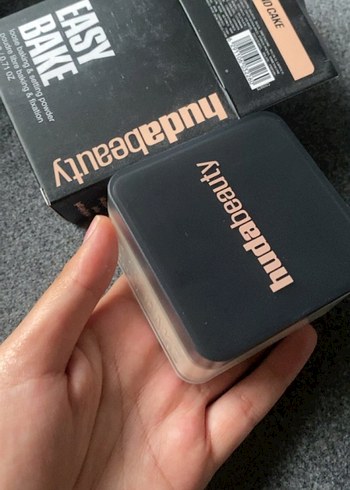 Huda Beauty Bej Pudra - Görsel 6