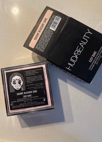 Huda Beauty Cherry Blossom Cake Pudra - Görsel 4