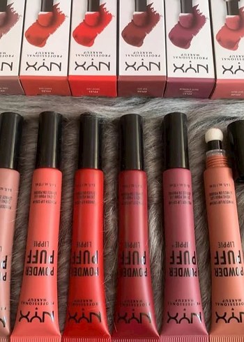 NYX Power Puff Dudak Parlatıcısı - Pembe Tonlar