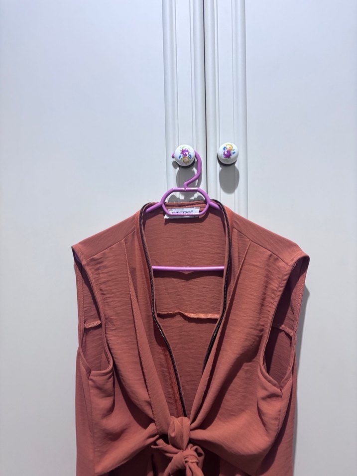 Kahverengi V Yaka Kolsuz Midi Keten Yelek - Görsel 2