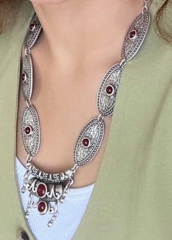Zara Bordo Taşlı Bohem Zincir Kolye