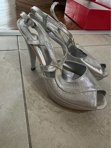 Parlak ayakkabı abiye - Görsel 2