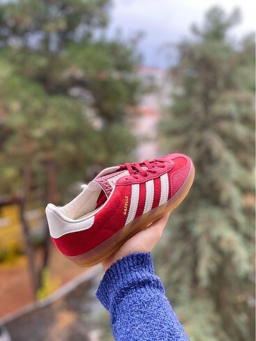 37 Beden kırmızı Renk Adidas gazelle