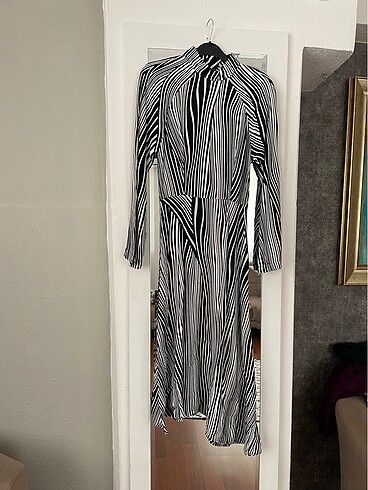 Twist sırt dekolteli elbise - Görsel 4