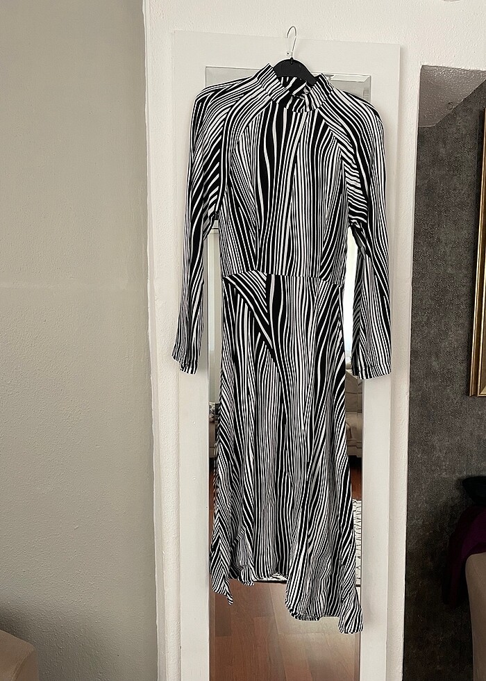 Twist sırt dekolteli elbise - Görsel 4