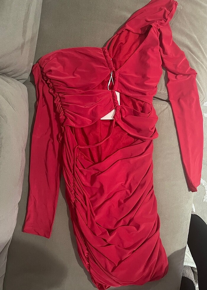 Beyyoğlu etiketli elbise s bedene olur - Görsel 2