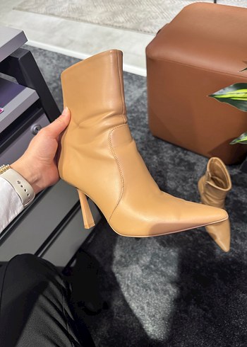 Bershka Bej Deri Stiletto Topuklu Kadın Bot - Görsel 6