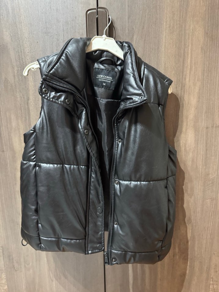 Siyah Deri Yüksek Yakalı Kadın Yelek - Görsel 4