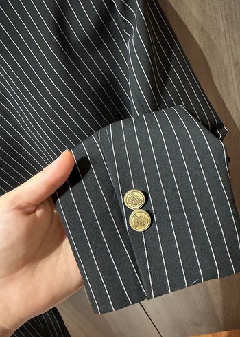 Düğmeli Gri Çizgili Kadın Blazer Ceket - Görsel 4