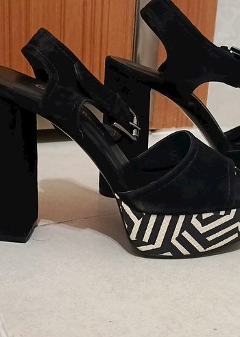 Siyah Zebra Desenli Platform Topuklu Kadın Ayakkabı - Görsel 3