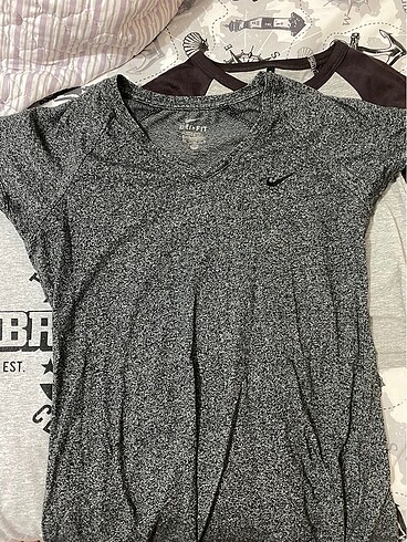 Nike kadın T-shirt